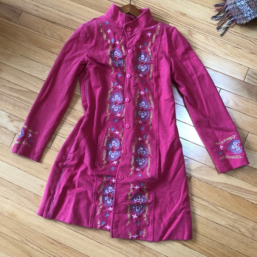Long sleeved coat  Beautiful floral embroidery.